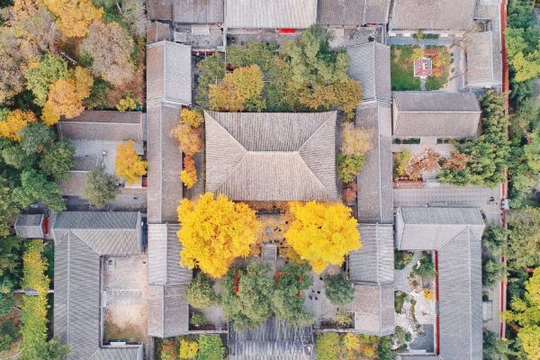 Toàn cảnh Chùa Hồng Loa từ trên cao 