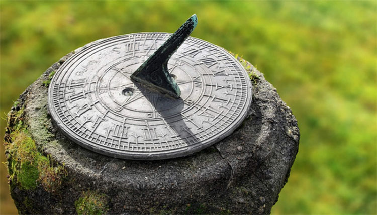 Nguồn gốc và lịch sử của cách tính "Khắc"