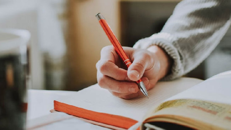 Tại sao nên sử dụng công cụ kiểm tra ngữ pháp tiếng Trung?