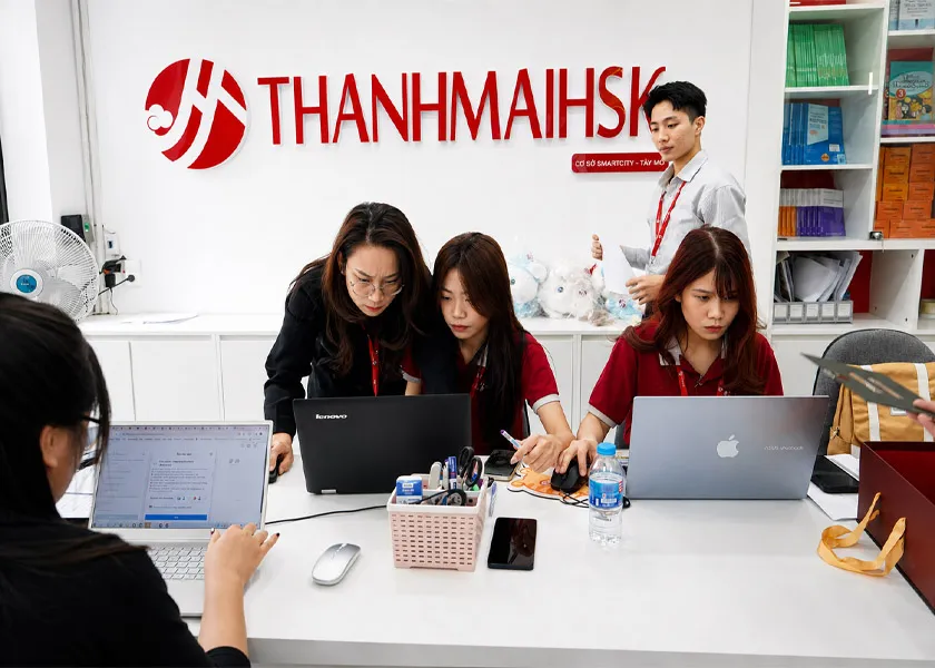 Chương trình học và hệ thống hỗ trợ học viên Chương trình học và hệ thống hỗ trợ học viên