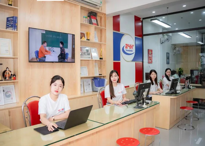 Trung tâm Ngoại ngữ Hà Nội tại 449 Hoàng Quốc Việt Trung tâm Ngoại ngữ Hà Nội tại 449 Hoàng Quốc Việt